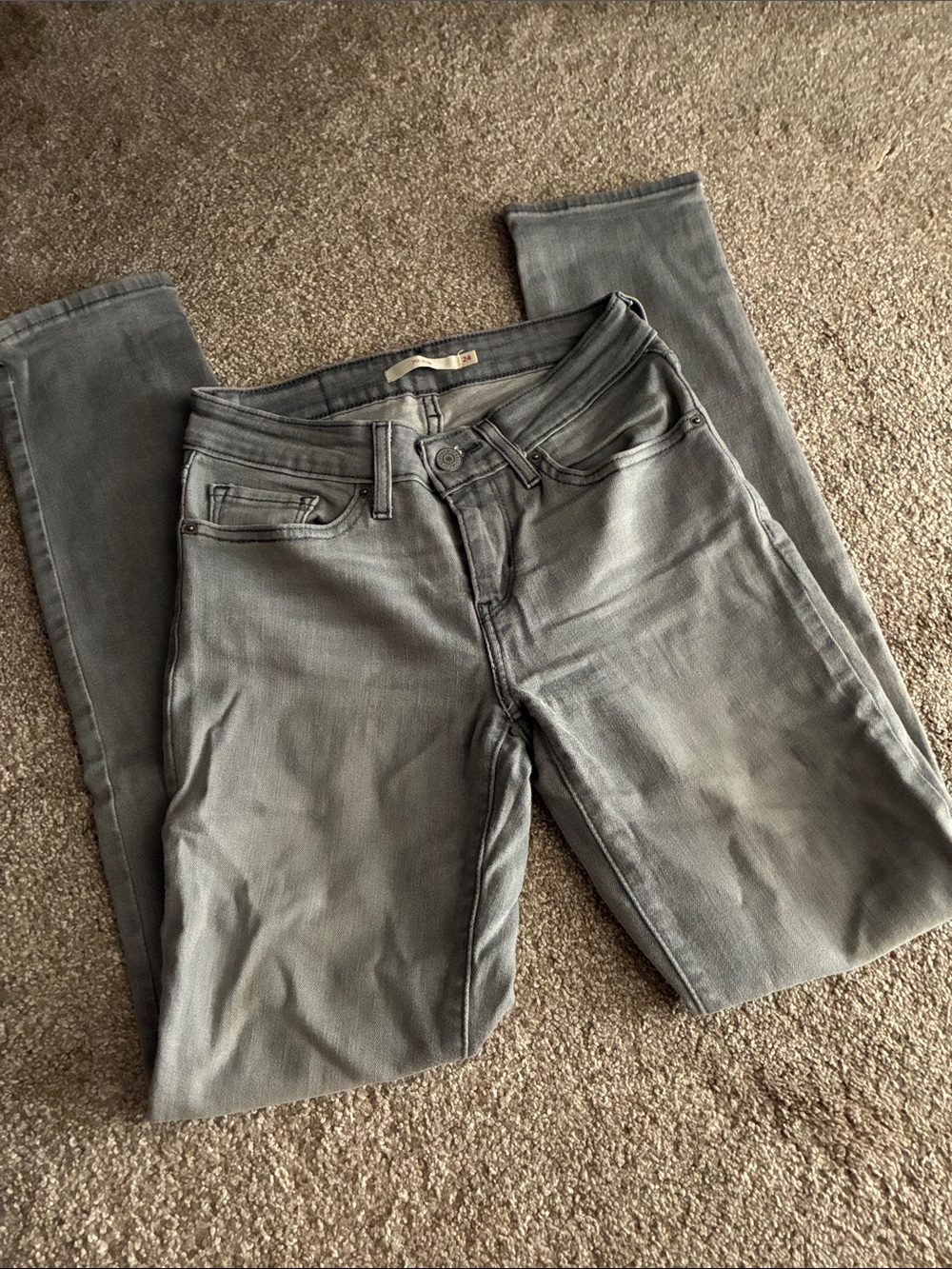 Levi’s 712 Slim Light Wash Gray Skinny Jeans